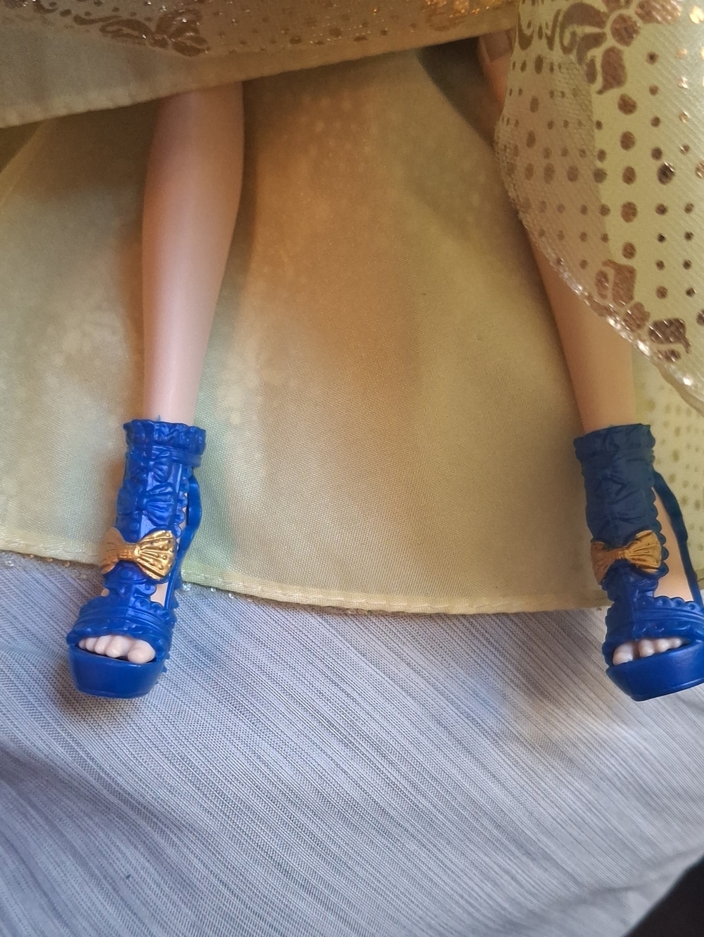 Ever After High Thronecoming Blondie Lockes Doll Mattel - Picture 3 of 6